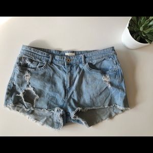 H&M Light Wash Distressed Denim Short